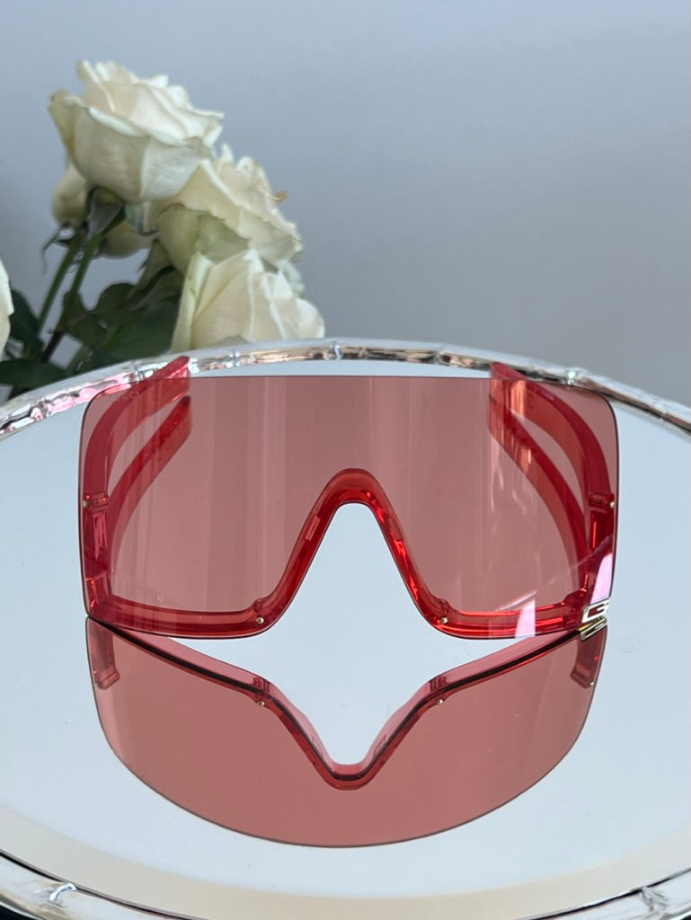Gucci GG1631S Red Shield Sunglasses – Designer Daydream