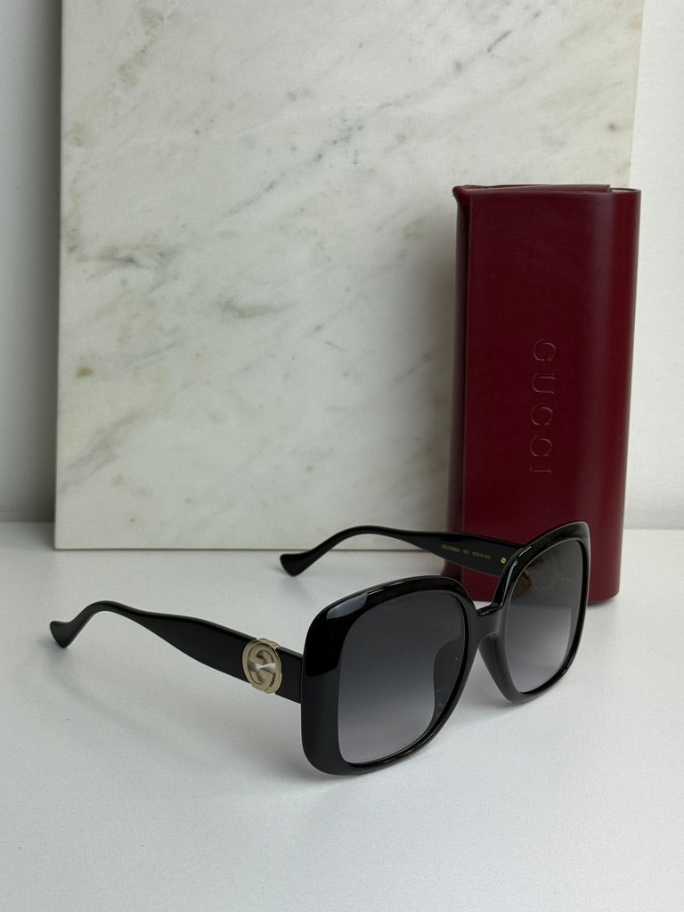 Gucci GG1029S Gafas de sol cuadradas negras extragrandes 