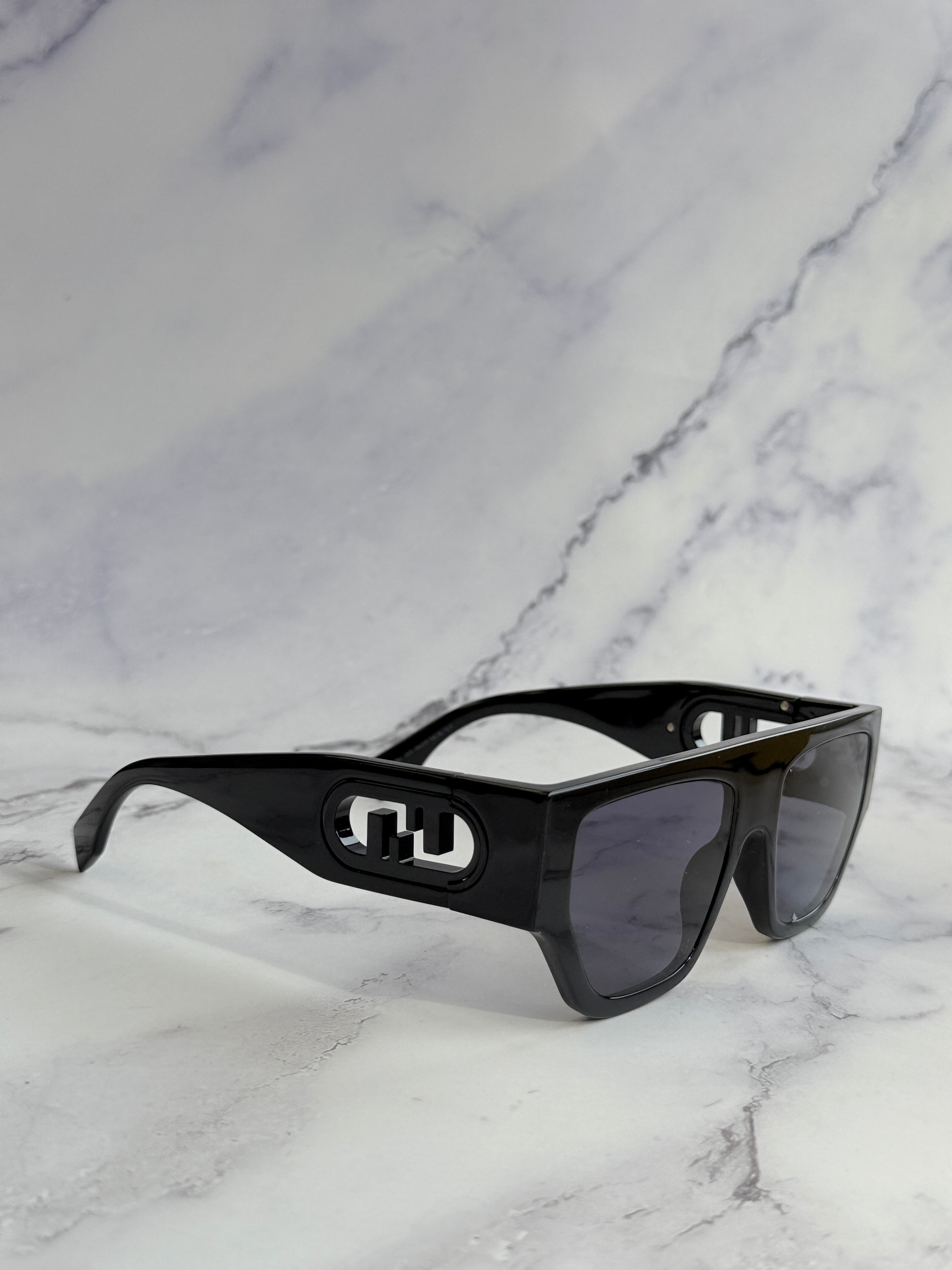 Fendi FE40108U O'Lock Black Sunglasses – Designer Daydream