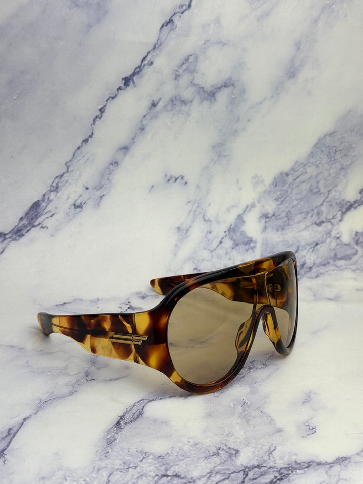 Bottega Veneta BV1345S Oversized Mask Sunglasses in Havana
