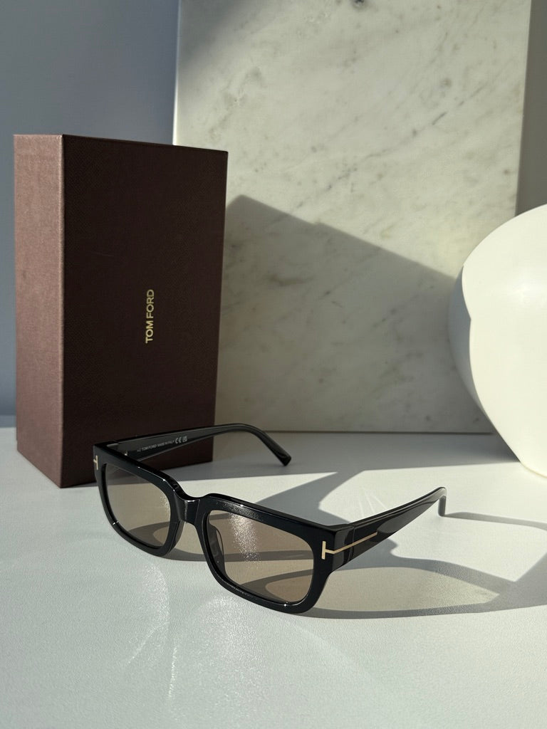 Tom Ford Ezra FT1075 Sunglasses in Black Photochromic