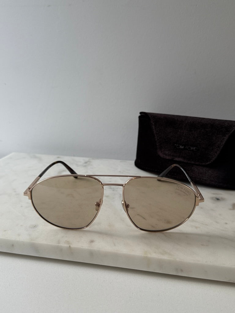 Tom Ford Ken FT1095 Gold Photochromic Aviator Sunglasses