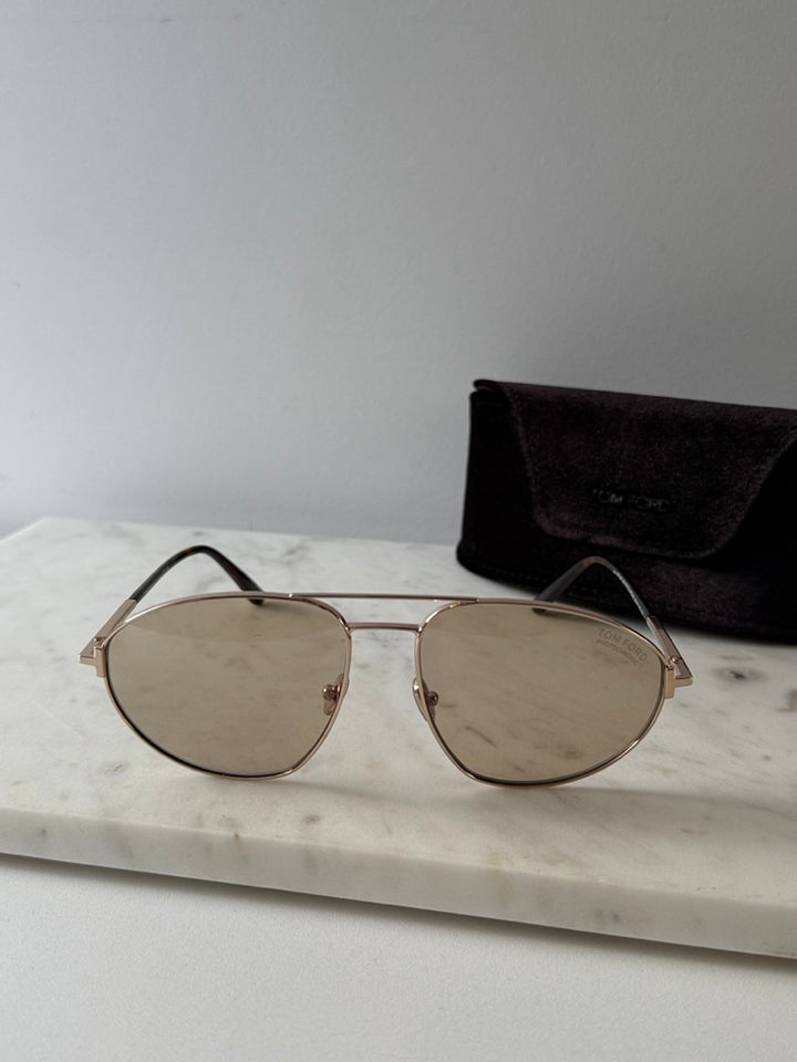 Tom Ford Ken FT1095 Gold Photochromic Aviator Sunglasses