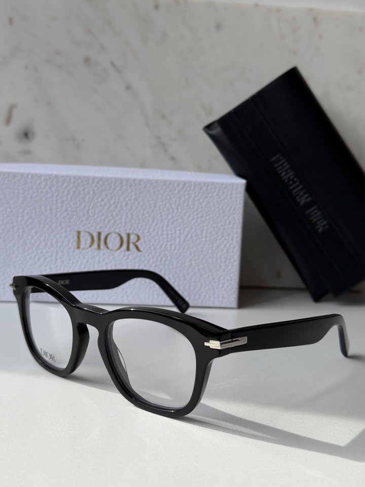 Dior BlacksuitO S21I Squared Frames in Black