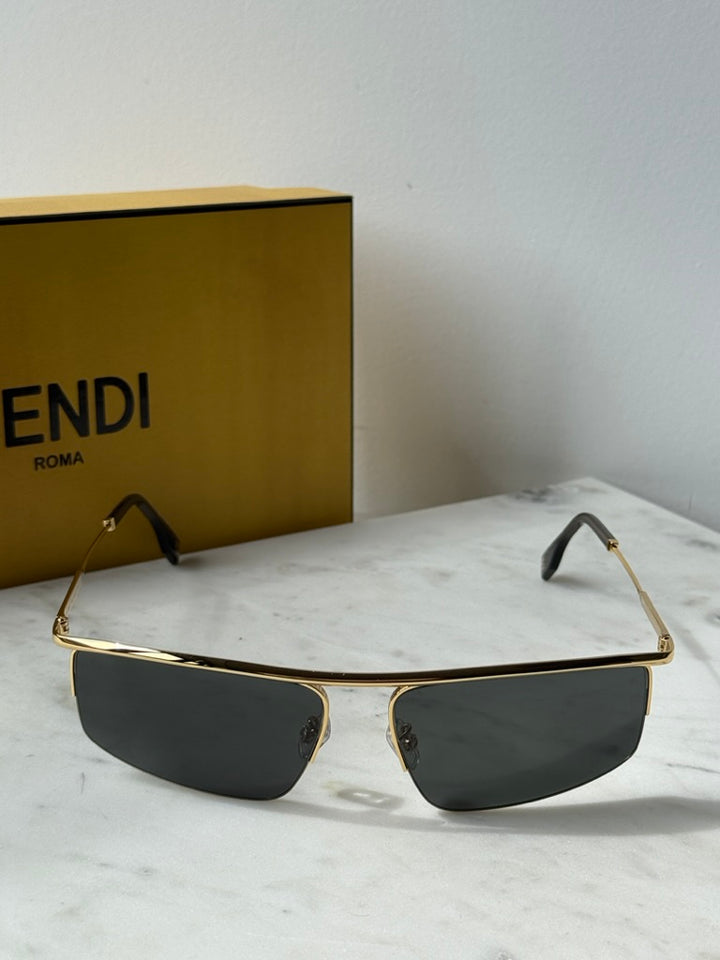 Fendi FE40141U Metal Sunglasses in Gold Green