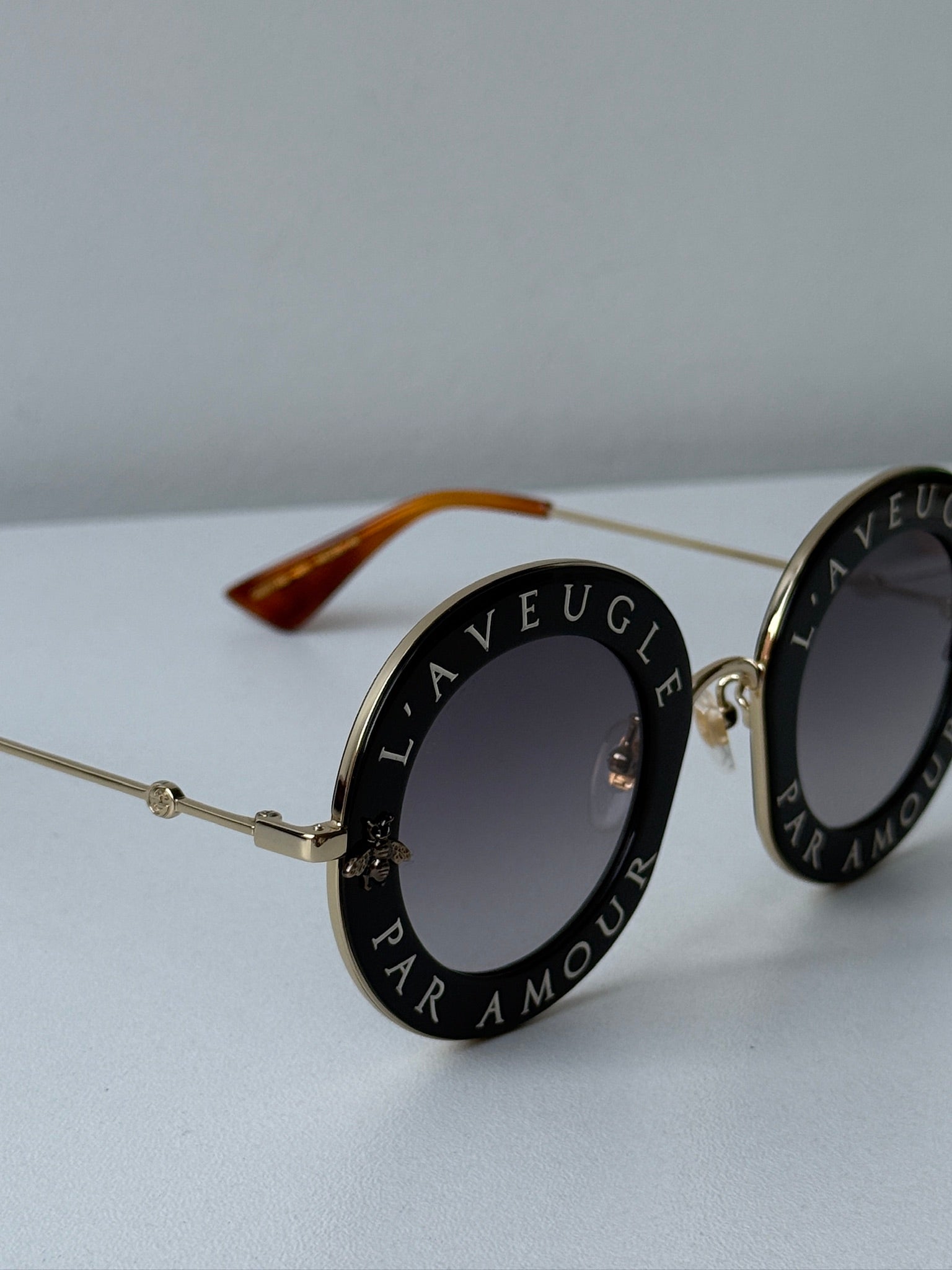 Gucci GG0113S Blind For Love Round Black | Designer Daydream