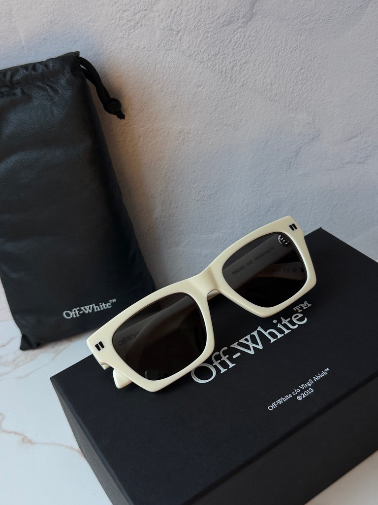 Off White Valdez Sunglasses in White