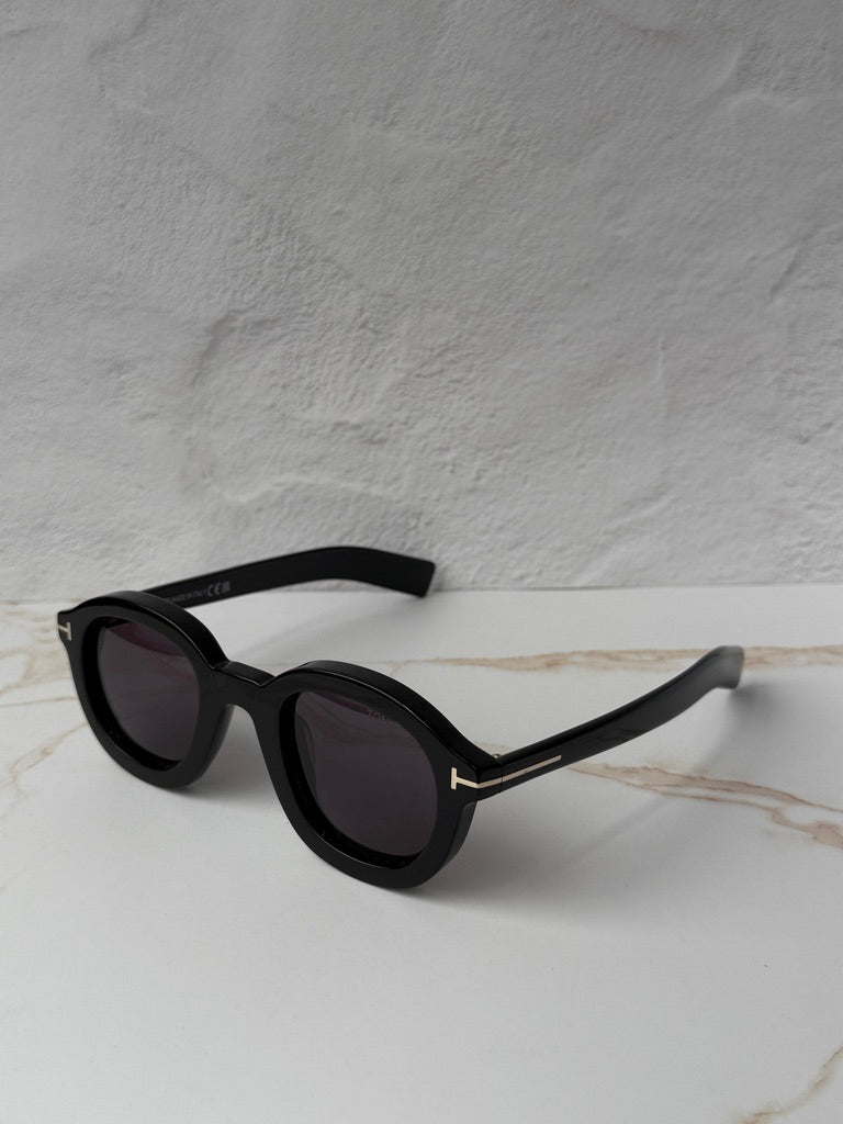 Gafas de sol negras con diseño de mariposa Sandrine de Tom Ford