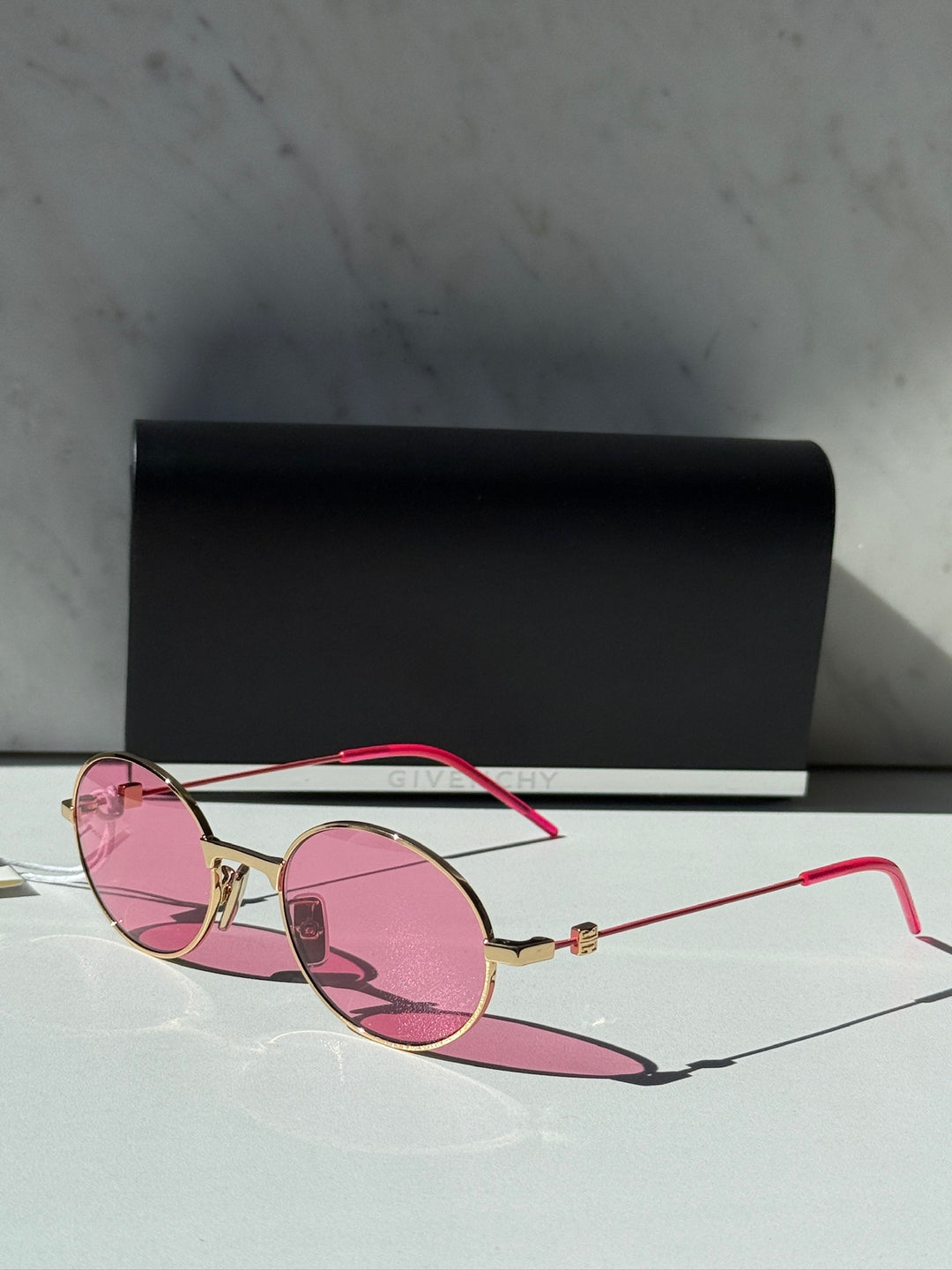 Givenchy GV40107U GV Speed Oval Sunglasses in Gold Pink