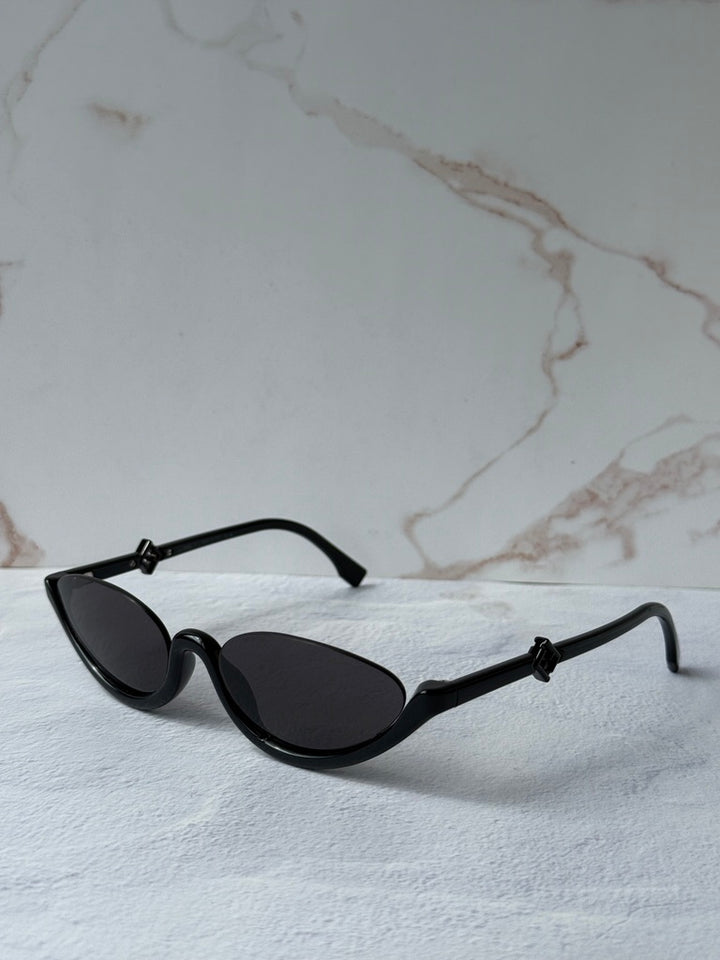 Fendi FE40178U Cat Eye Sunglasses in Black