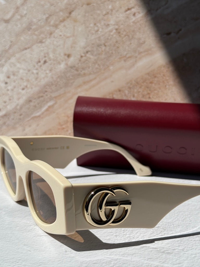 Gucci GG1754S Thick Rim Rectangle Sunglasses in Ivory