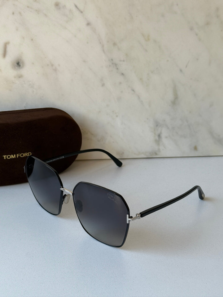 Gafas de sol negras con diseño de mariposa Sandrine de Tom Ford