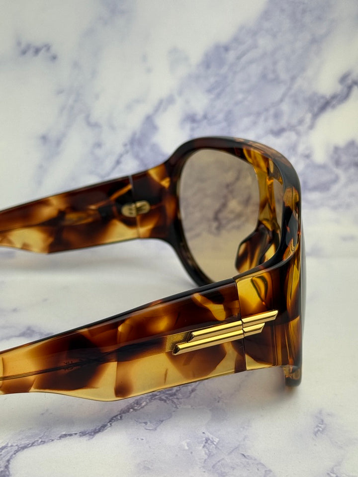 Bottega Veneta BV1345S Oversized Mask Sunglasses in Havana