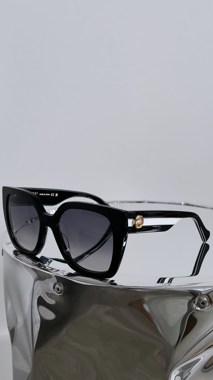 Gafas de sol cuadradas Gucci GG1300S en negro blanco