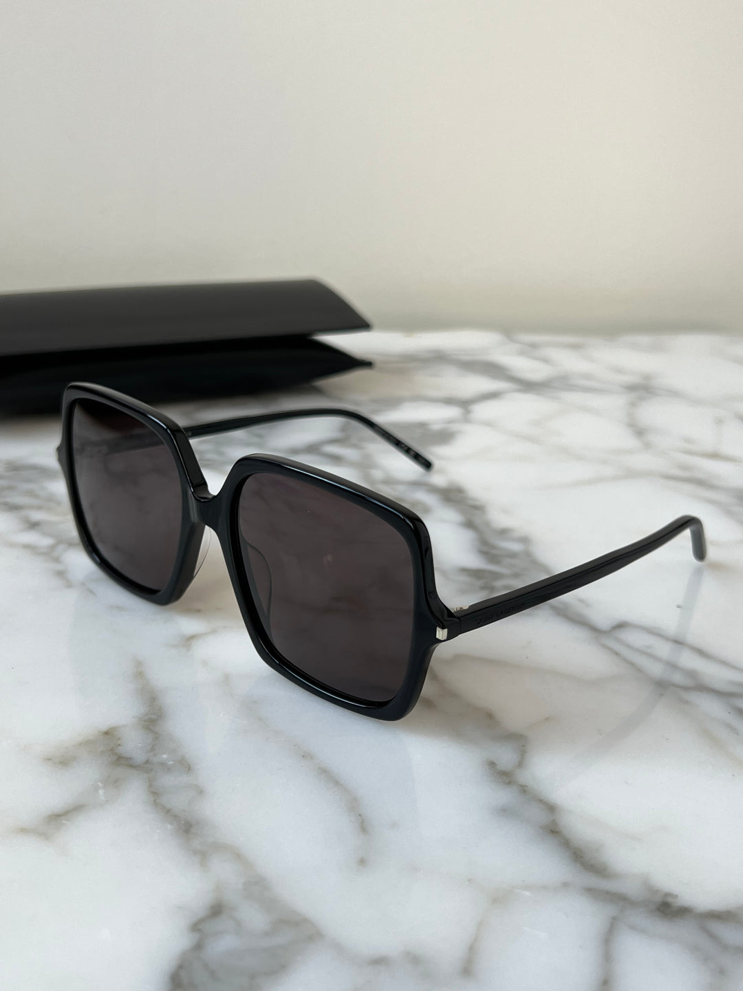 Saint Laurent SL591 Sunglasses in Black