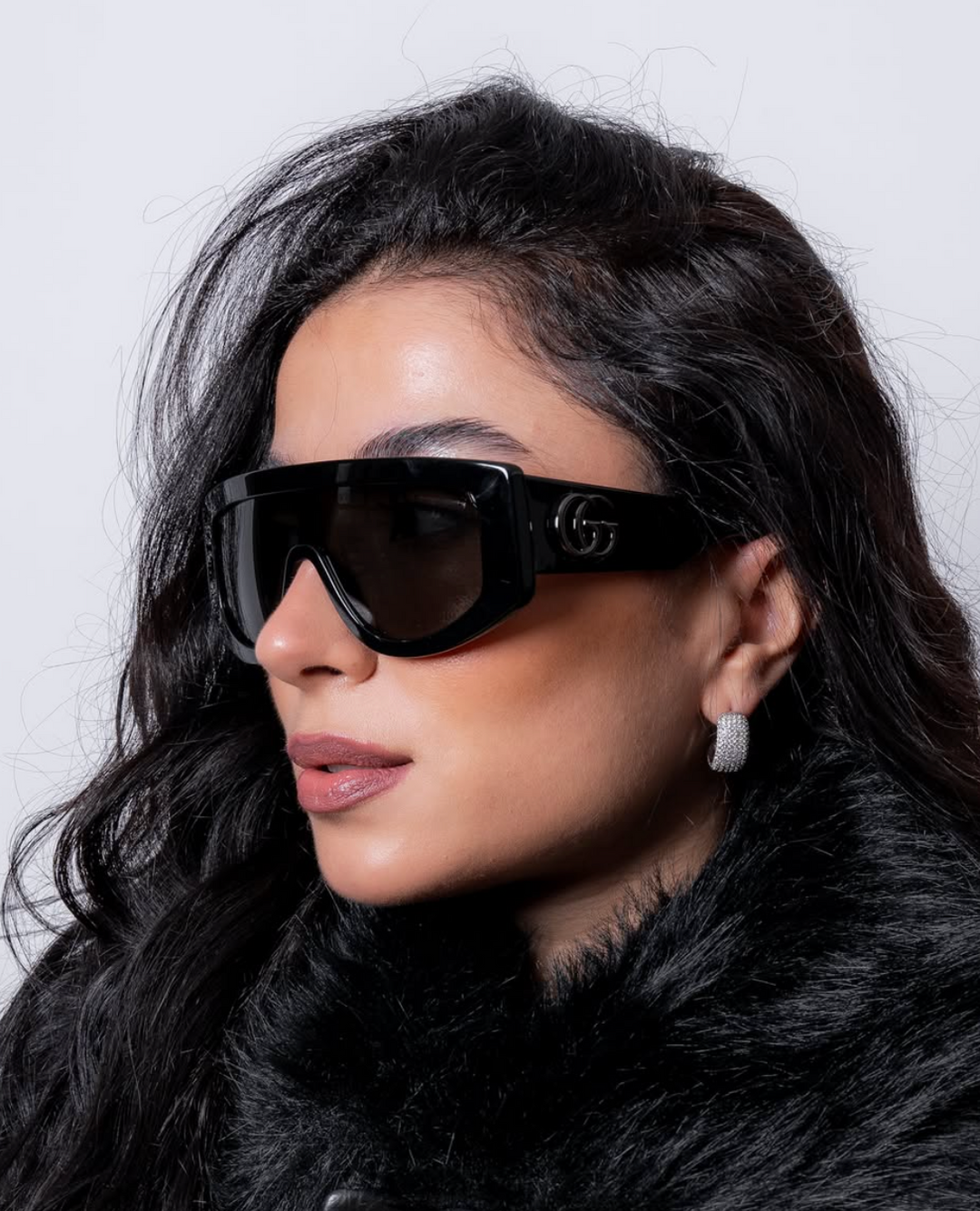 Gucci GG1257S Gafas de sol redondeadas con lentes marrones y rojos