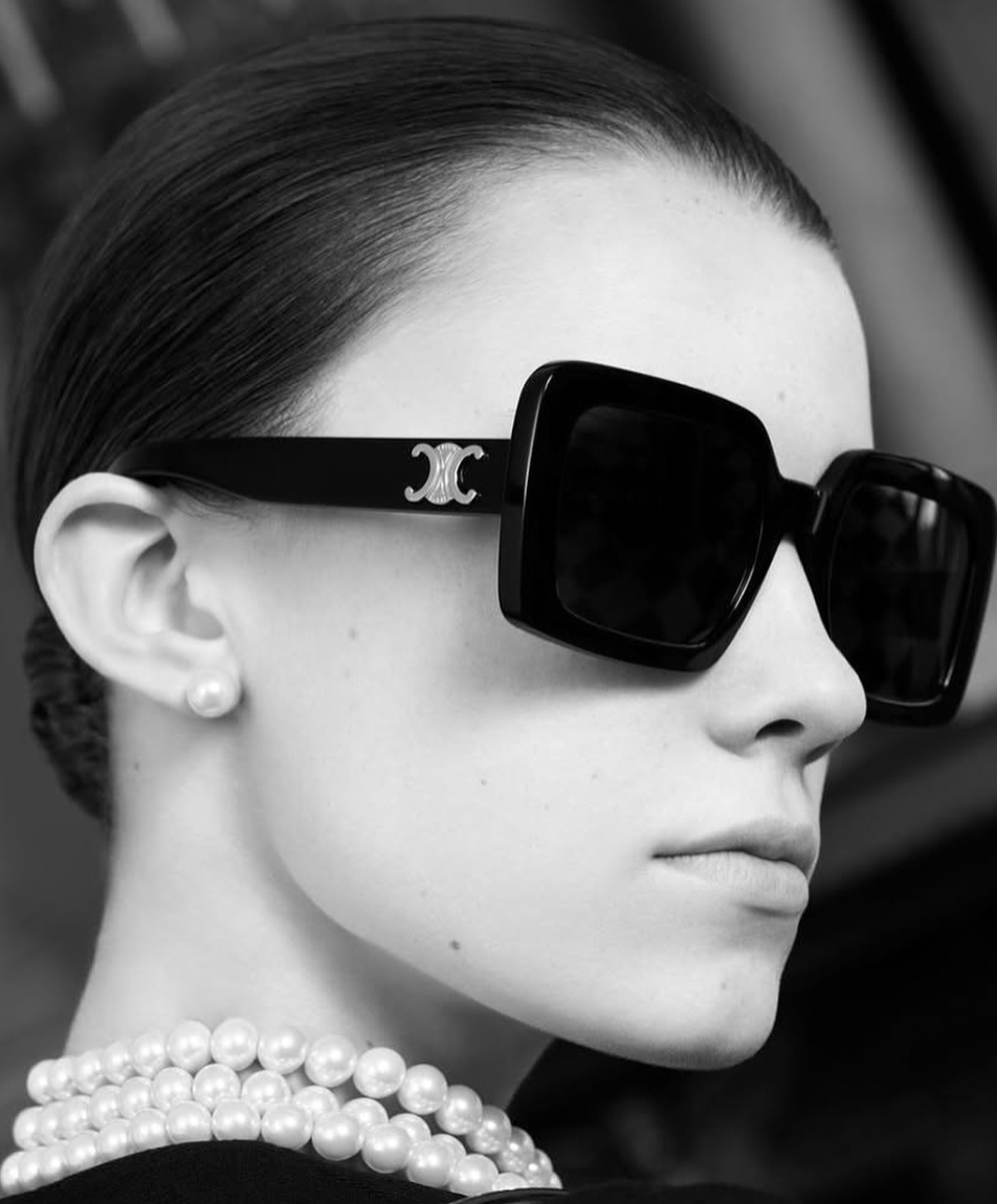 Celine CL40304U Triomphe Black Square Sunglasses – Designer Celine CL40304U Triomphe Black Square Sunglasses – Designer