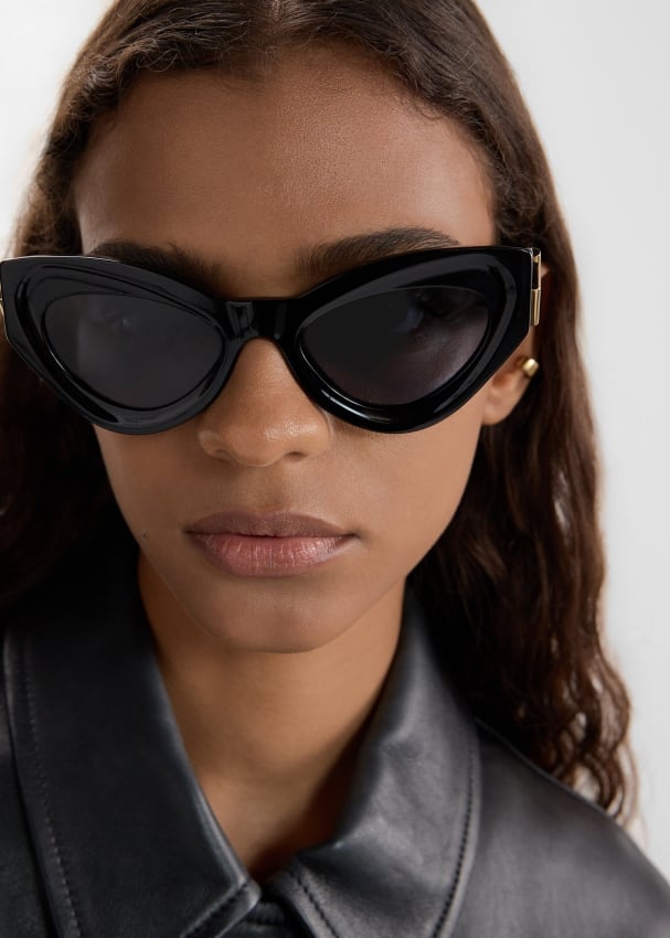 Fendi FF Diamonds FE40146I Cat Eye Sunglasses in Black