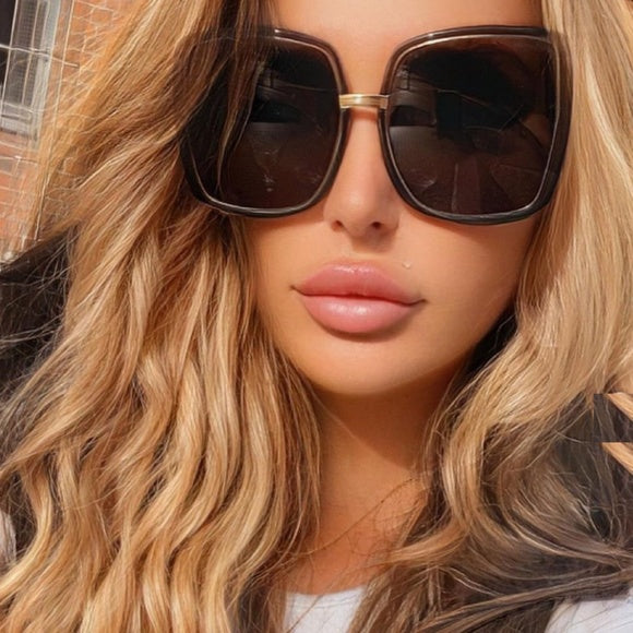 Gafas de sol cuadradas extragrandes en gris Gucci GG0903S