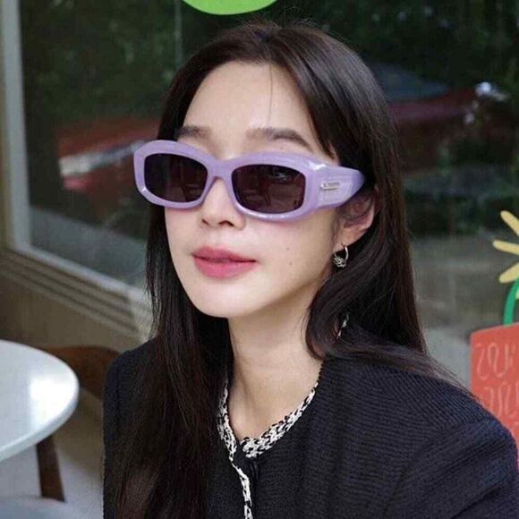 Givenchy GV40044U Sunglasses in Purple – Designer Daydream
