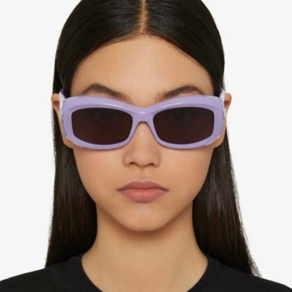 Givenchy GV40044U Sunglasses in Purple – Designer Daydream