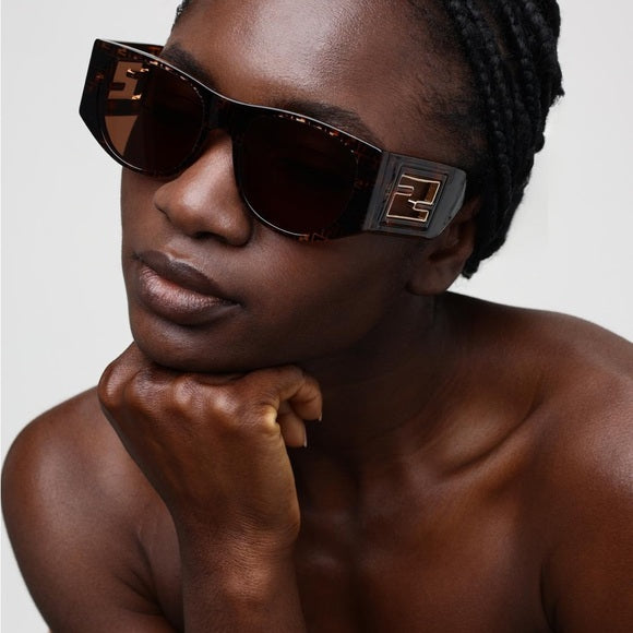 Fendi Baguette FE40109I Sunglasses in Logo Print