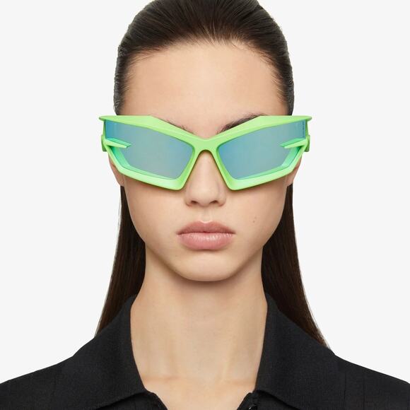 Givenchy GV40049U Cut Mask Sunglasses in Green