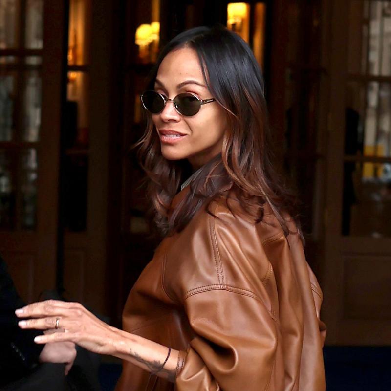 Saint Laurent SL692 Oval Sunglasses in Silver Grey