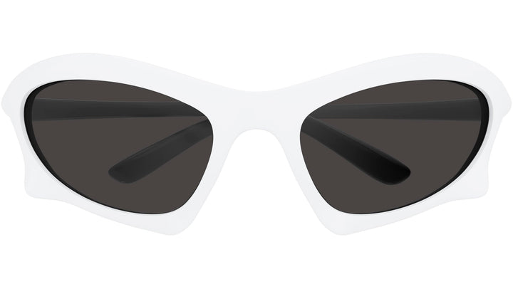 Balenciaga BB0229S Gafas de sol tipo murciélago en blanco
