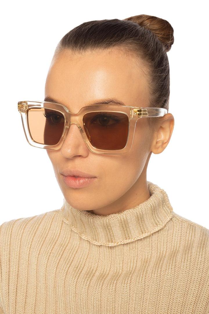 Bottega Veneta BV1005S Gafas de sol cuadradas transparentes