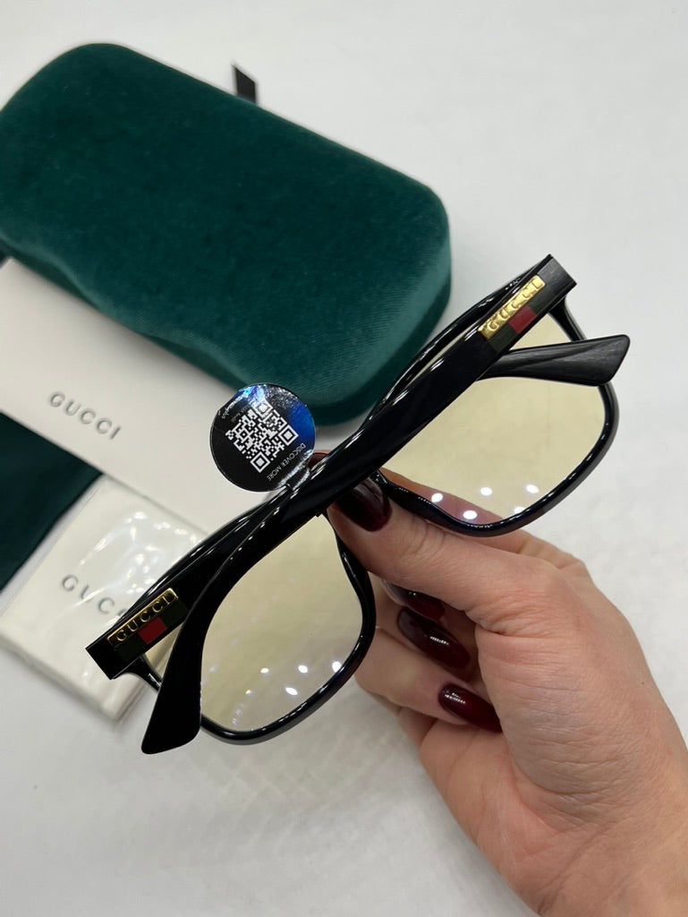 Gucci GG0746S Photochromic Sunglasses in Black