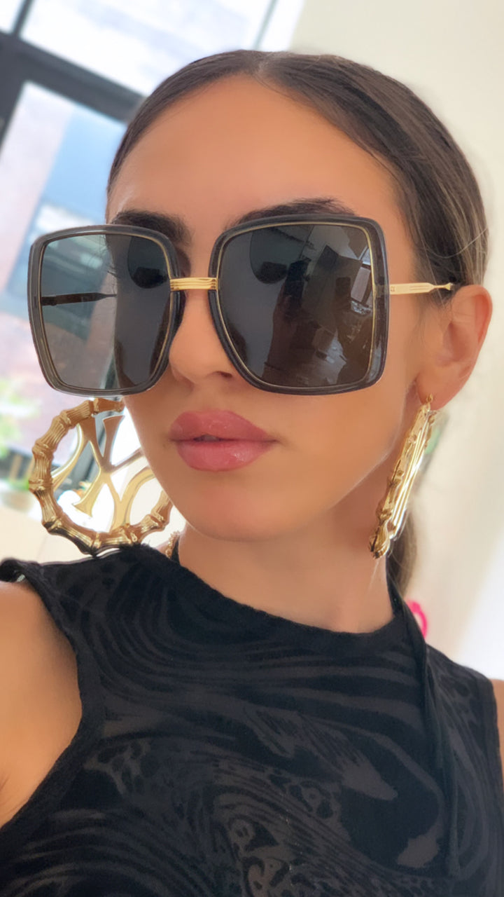 Gafas de sol cuadradas extragrandes en gris Gucci GG0903S