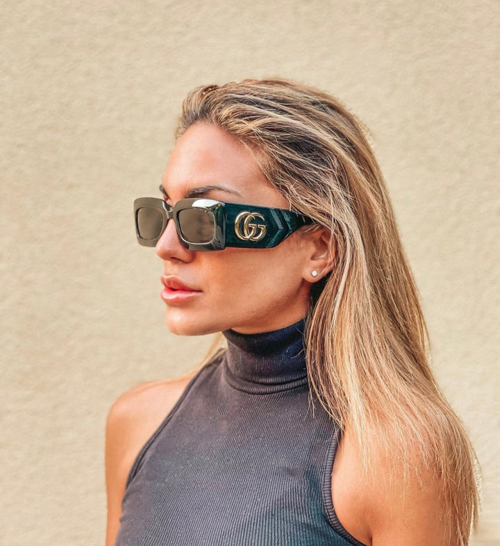 Gafas de sol acolchadas rectangulares con borde grueso GG0811S de Gucci en negro 