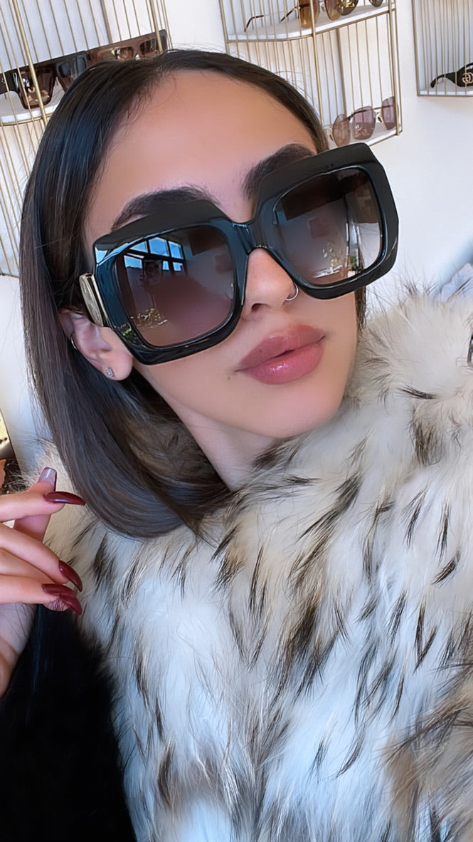 Gucci GG1022S Oversized Black Square Sunglasses – Designer Daydream
