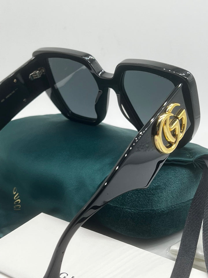 Gafas de sol extragrandes en negro Gucci GG0956S