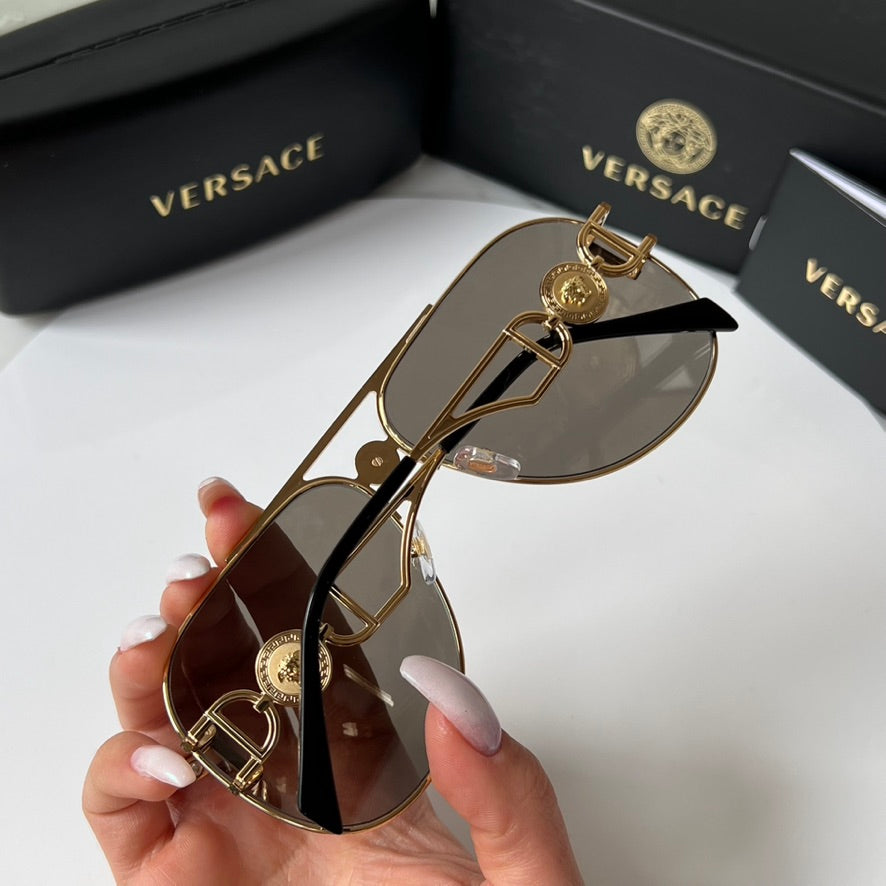 Versace VE2255 Medusa Ultra Oversized Aviator in Silver – Designer Daydream