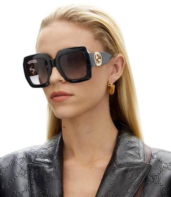 Gucci big 2024 black sunglasses